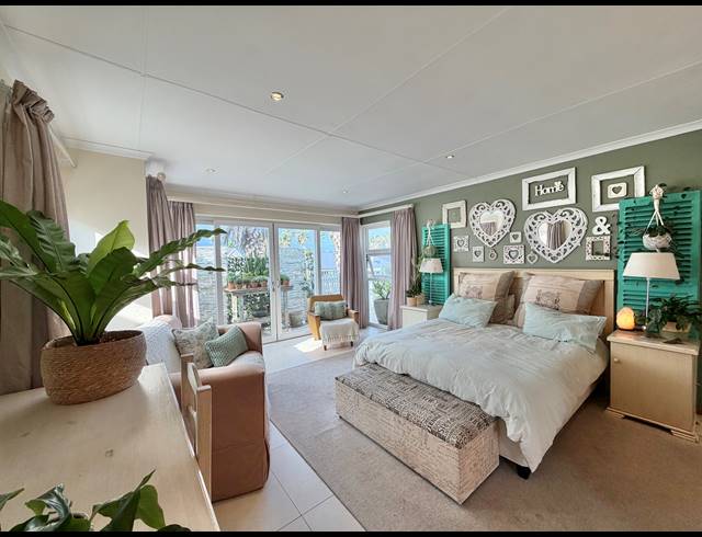6 BEDROOM HOUSE FOR SALE IN MARINA MARTINIQUE